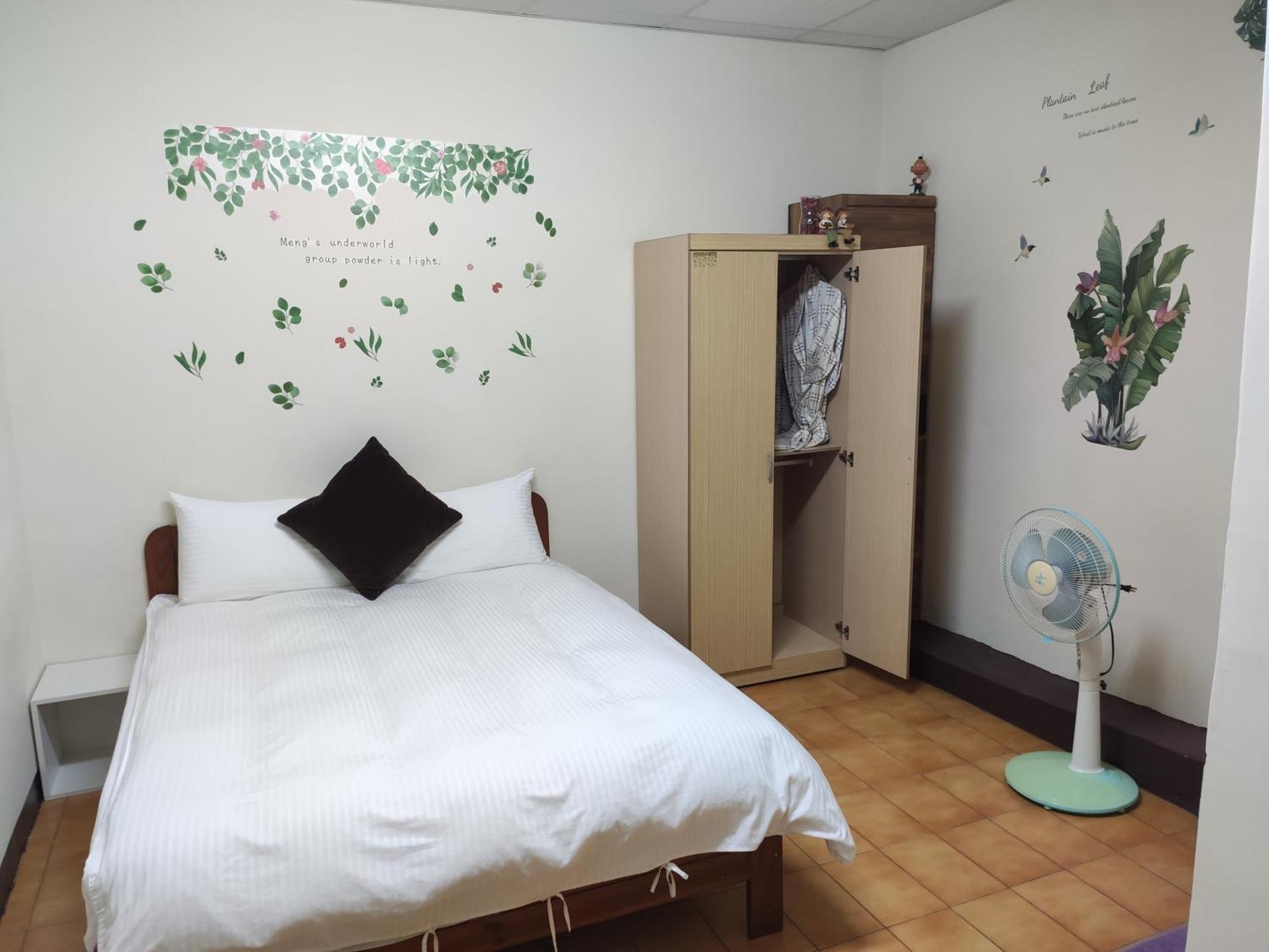 Papa Bear'S Guesthouse Taichung Cameră foto